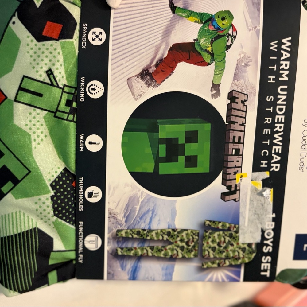 Minecraft Boys Green Creeper Thermal Underwear Set  Boy’s size 10 / 12